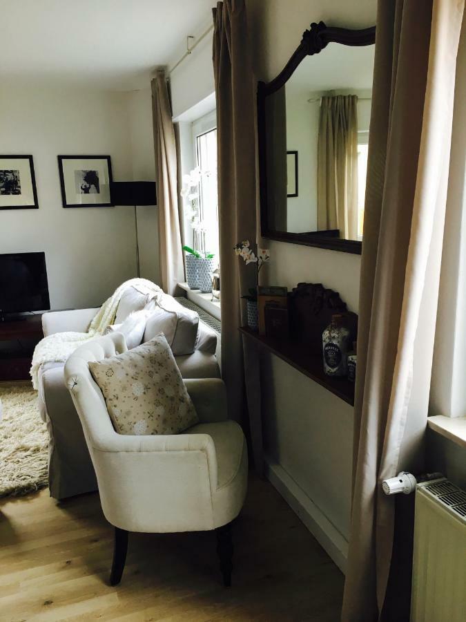Gaestehaus Sellemols Ferienwohnung Korbmacher Heuchelheim-Klingen Bagian luar foto